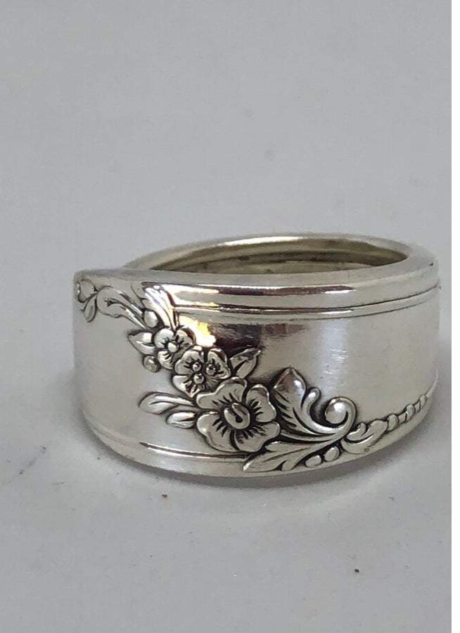 VINTAGE SPOON cc 1946