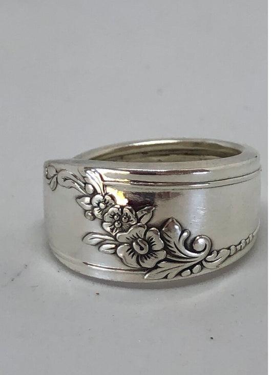 VINTAGE SPOON cc 1946